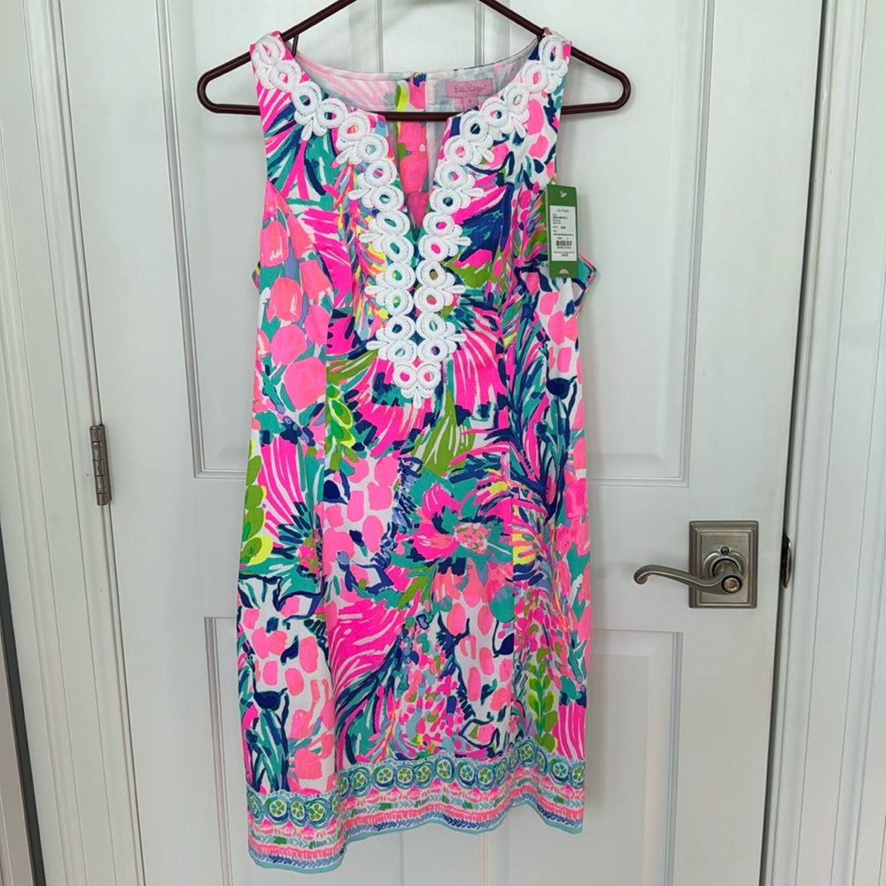 *2 free gifts. Lilly Pulitzer Gabby Shift Dress. Size 2.